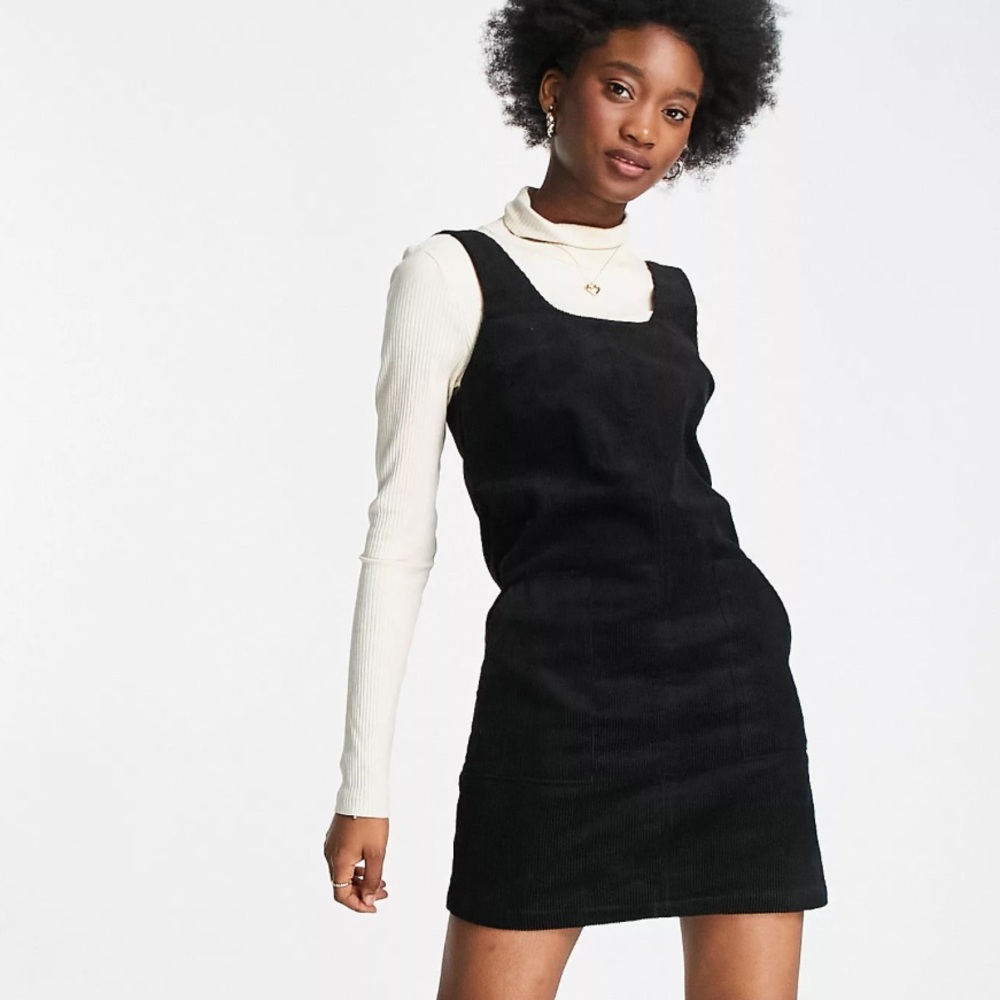 NWT! New Look Black Jumbo Cord Pinny Dress